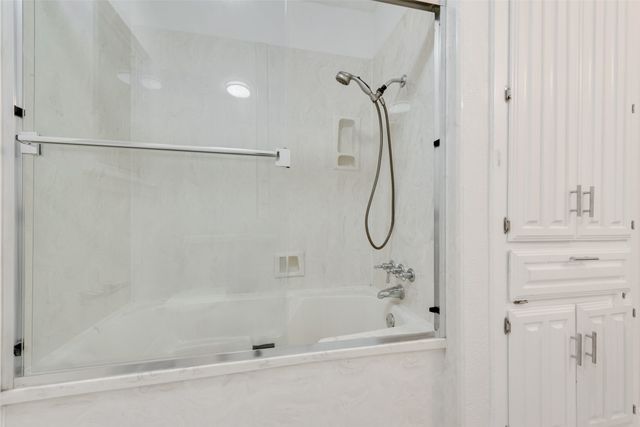 913 Vince Lane, Desoto, TX 75115