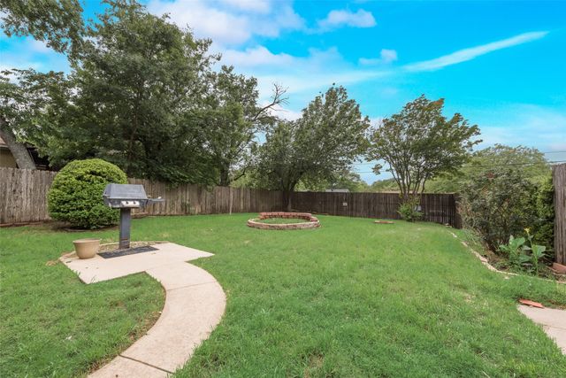 913 Vince Lane, Desoto, TX 75115