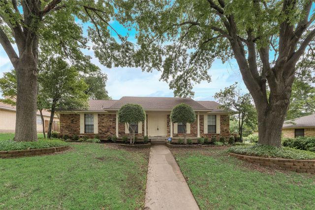 913 Vince Lane, Desoto, TX 75115