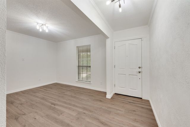 913 Vince Lane, Desoto, TX 75115