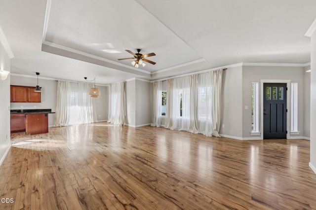 1630 Summer Place, Talent, OR 97540