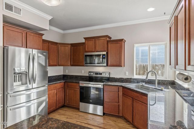 1630 Summer Place, Talent, OR 97540