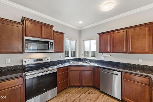 1630 Summer Place, Talent, OR 97540