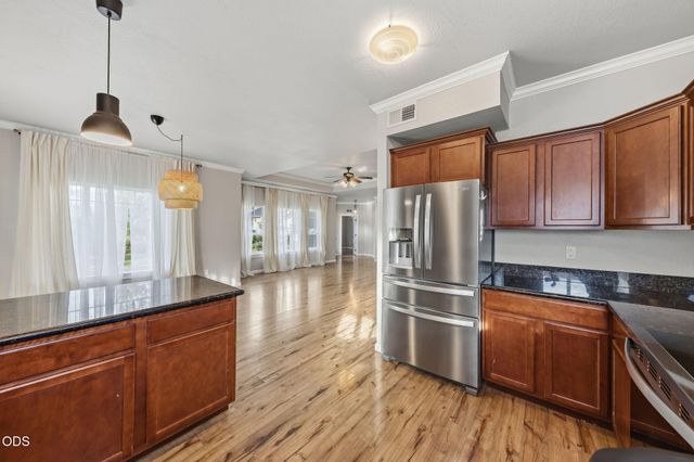 1630 Summer Place, Talent, OR 97540