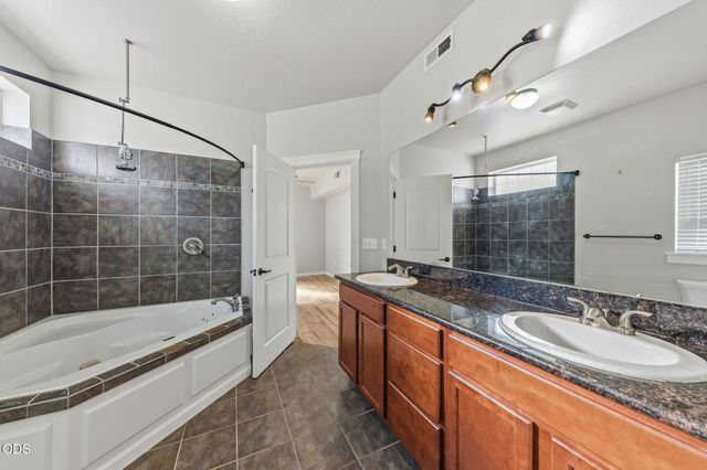 1630 Summer Place, Talent, OR 97540