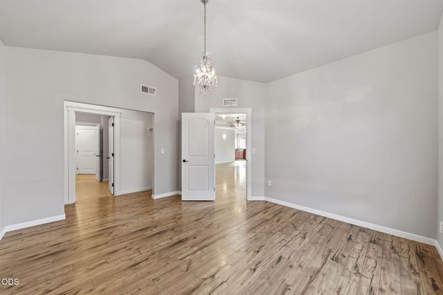 1630 Summer Place, Talent, OR 97540