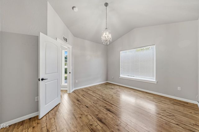 1630 Summer Place, Talent, OR 97540