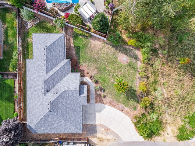 1630 Summer Place, Talent, OR 97540
