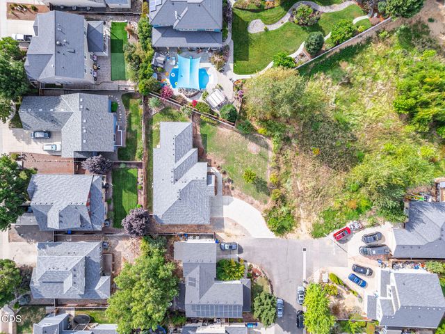 1630 Summer Place, Talent, OR 97540