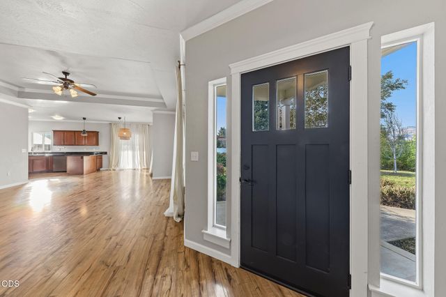 1630 Summer Place, Talent, OR 97540