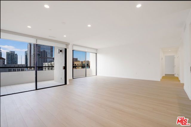 600 W 9th Street 1509, Los Angeles, CA 90015