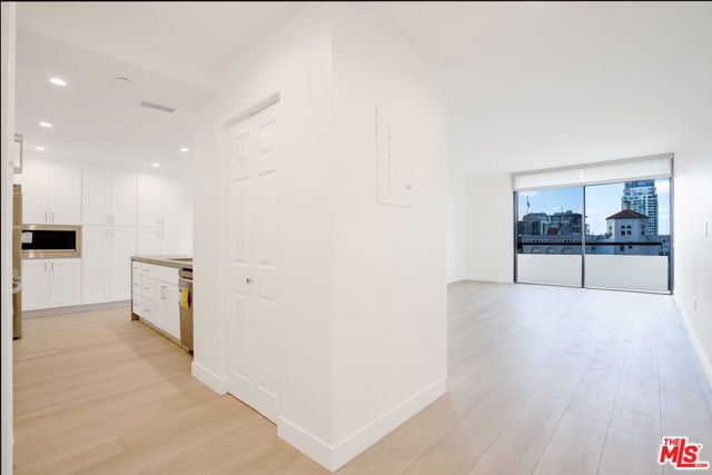600 W 9th Street 1509, Los Angeles, CA 90015