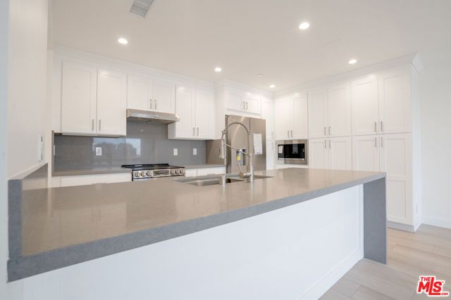 600 W 9th Street 1509, Los Angeles, CA 90015
