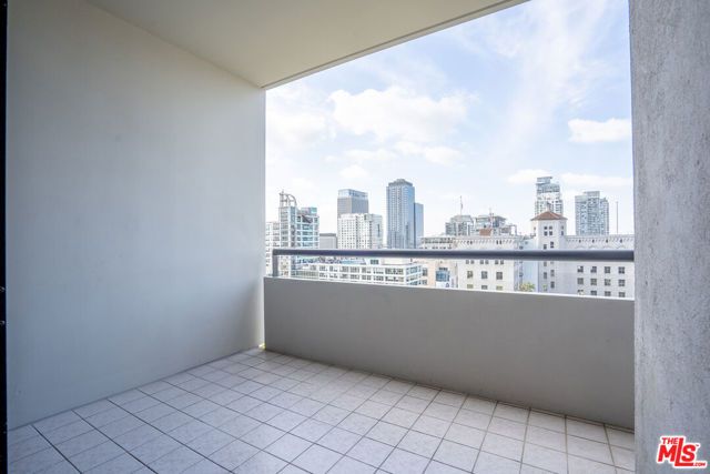 600 W 9th Street 1509, Los Angeles, CA 90015
