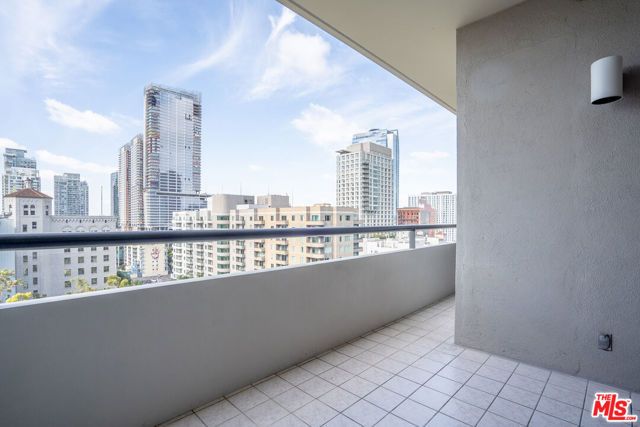 600 W 9th Street 1509, Los Angeles, CA 90015