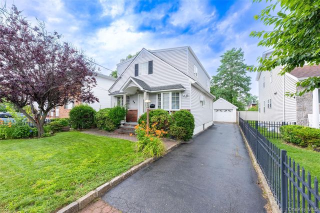 54 Edgewood Road, Port Washington, NY 11050