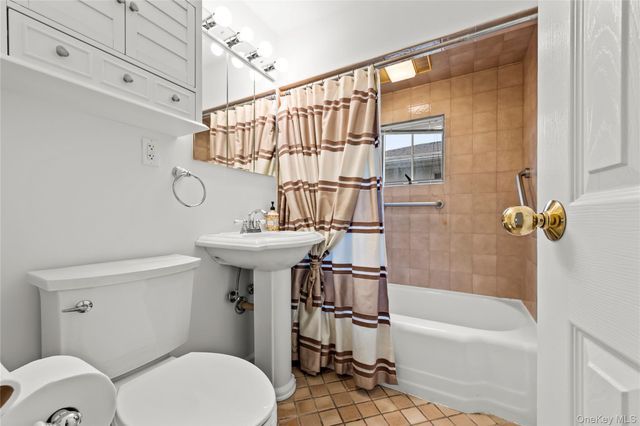 54 Edgewood Road, Port Washington, NY 11050