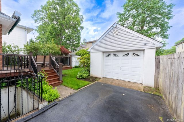 54 Edgewood Road, Port Washington, NY 11050