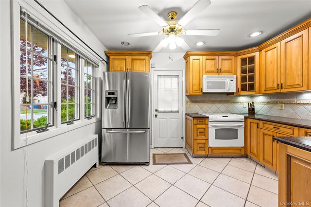 54 Edgewood Road, Port Washington, NY 11050