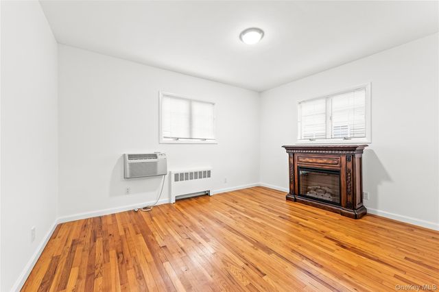 54 Edgewood Road, Port Washington, NY 11050