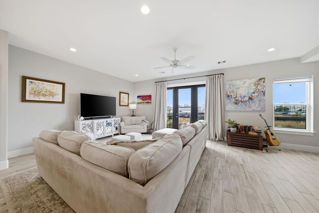 2813 Hicks Street, Houston, TX 77007