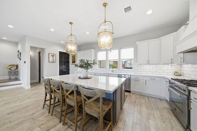 2813 Hicks Street, Houston, TX 77007