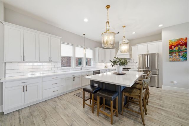 2813 Hicks Street, Houston, TX 77007