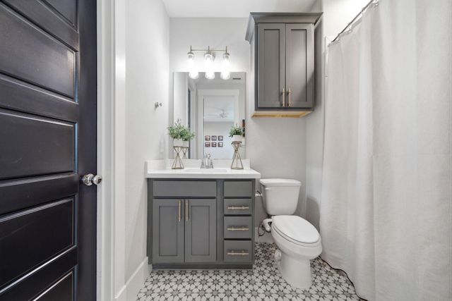 2813 Hicks Street, Houston, TX 77007