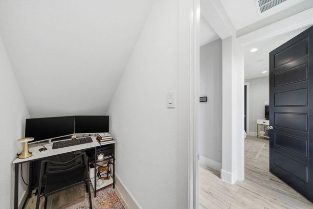 2813 Hicks Street, Houston, TX 77007