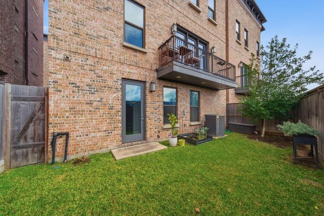 2813 Hicks Street, Houston, TX 77007