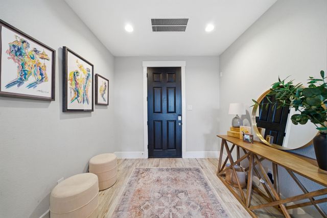 2813 Hicks Street, Houston, TX 77007