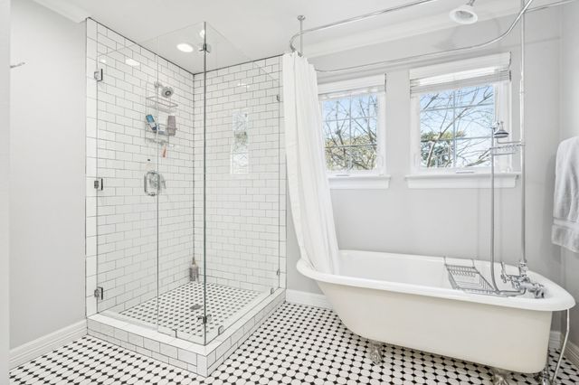 8212 Midway Road, Dallas, TX 75209