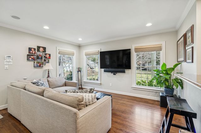 8212 Midway Road, Dallas, TX 75209