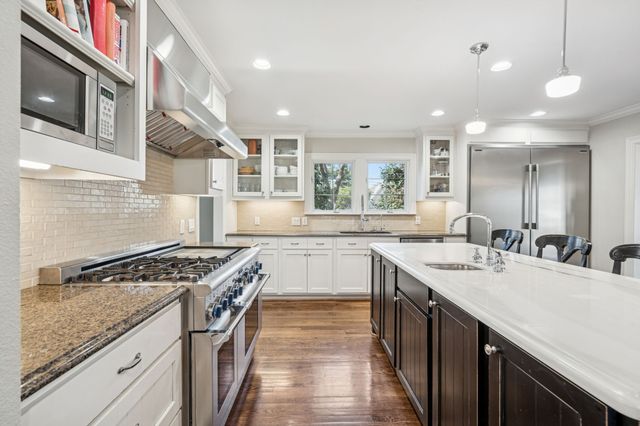 8212 Midway Road, Dallas, TX 75209