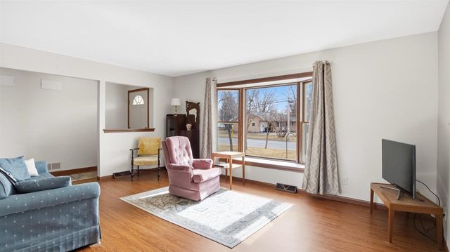 630 Lincoln Avenue, Prairie Du Sac, WI 53578