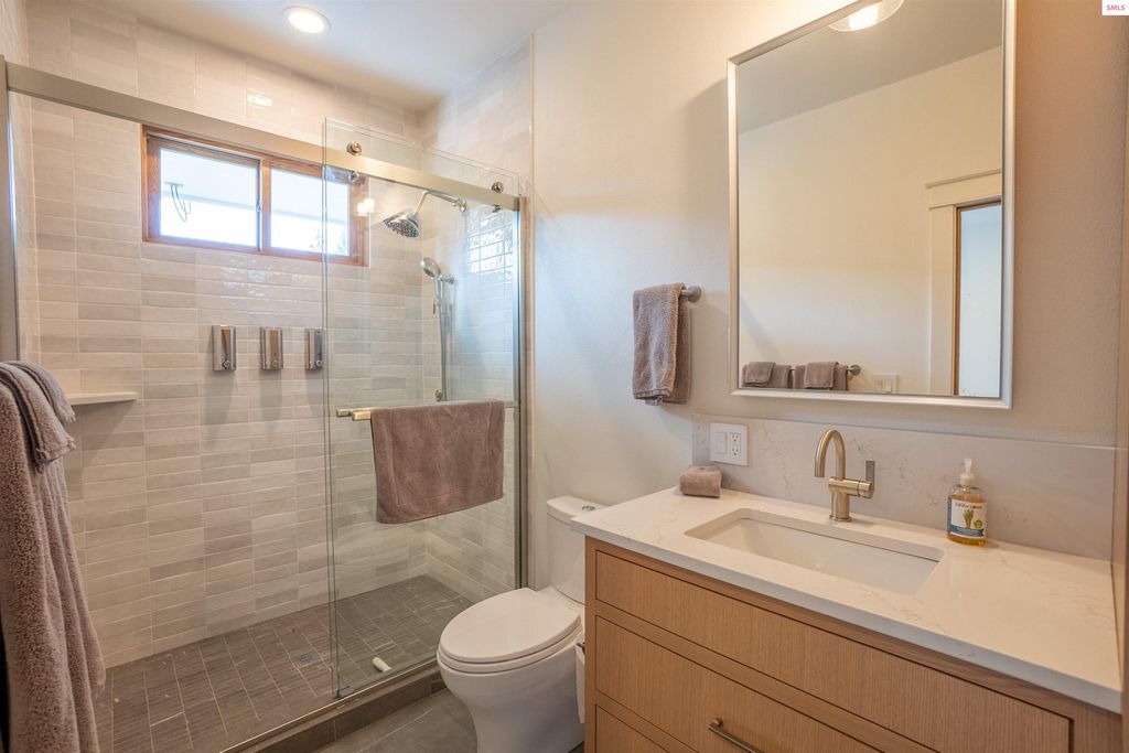 893 Pinnacle Circle, Bonners Ferry, ID 83805 photo 22
