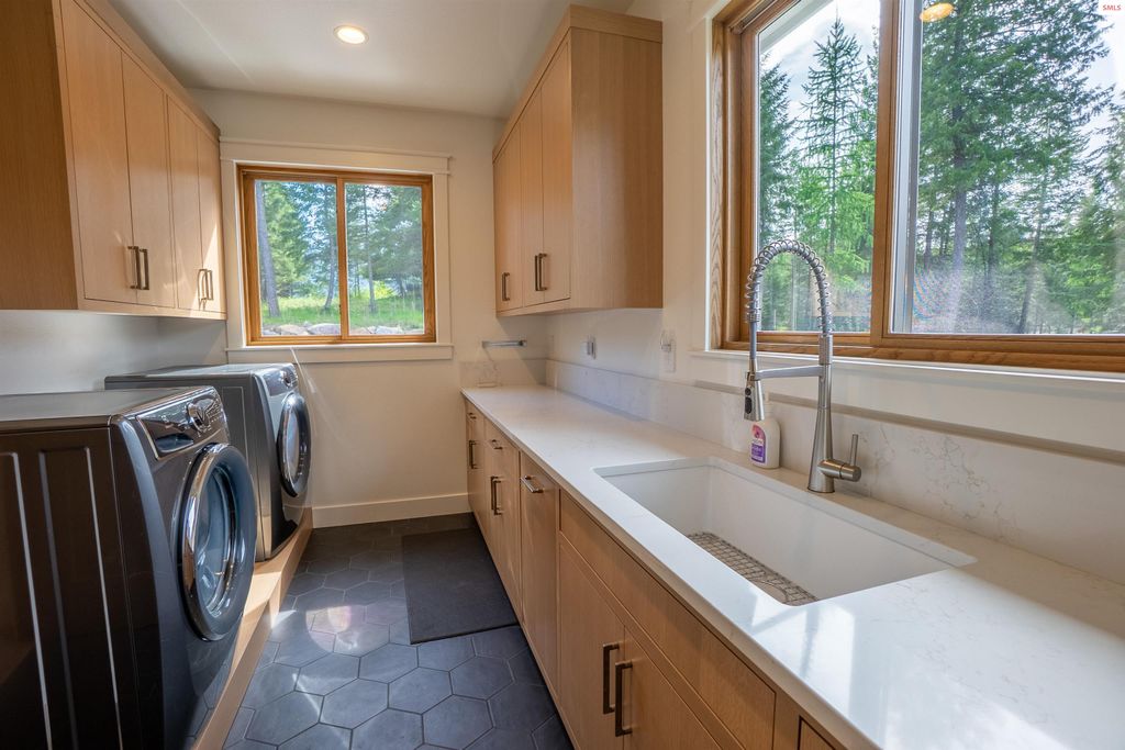 893 Pinnacle Circle, Bonners Ferry, ID 83805 photo 25