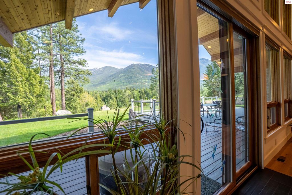 893 Pinnacle Circle, Bonners Ferry, ID 83805 photo 9