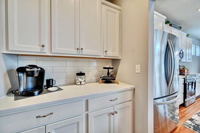 9980 Meadow Glen Drive, Independence, KY 41051