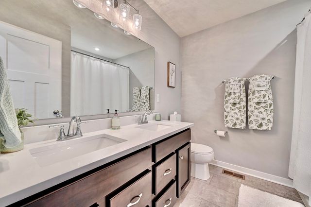 9980 Meadow Glen Drive, Independence, KY 41051