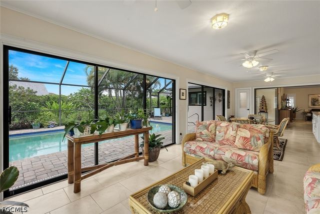 2133 SW 40th TER, Cape Coral, FL 33914