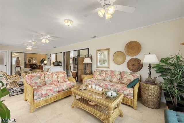 2133 SW 40th TER, Cape Coral, FL 33914