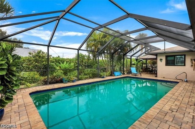 2133 SW 40th TER, Cape Coral, FL 33914