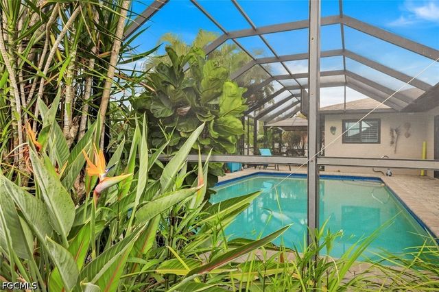2133 SW 40th TER, Cape Coral, FL 33914