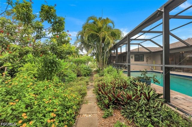 2133 SW 40th TER, Cape Coral, FL 33914