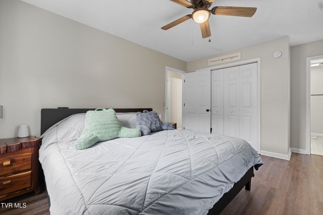 390 Wallace Pike, Bristol, VA 24202