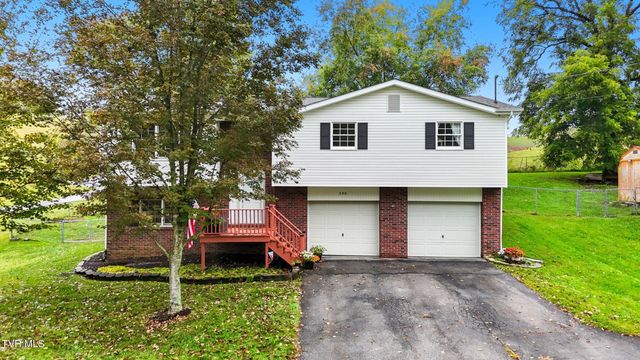 390 Wallace Pike, Bristol, VA 24202