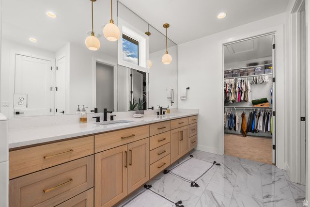 194 W MEADOW LARK LN, Elk Ridge, UT 84651