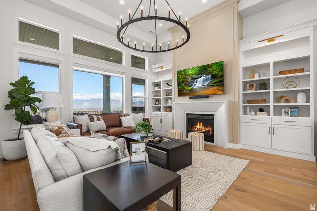 194 W MEADOW LARK LN, Elk Ridge, UT 84651