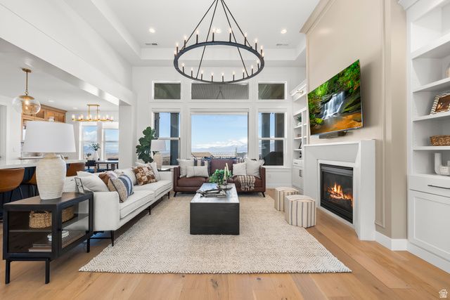 194 W MEADOW LARK LN, Elk Ridge, UT 84651